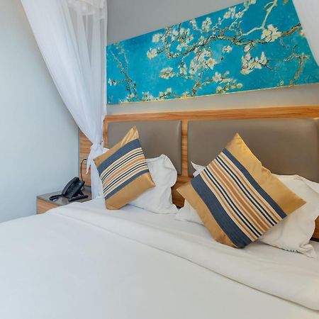 Raha Hotel & Suites Nairobi Luaran gambar