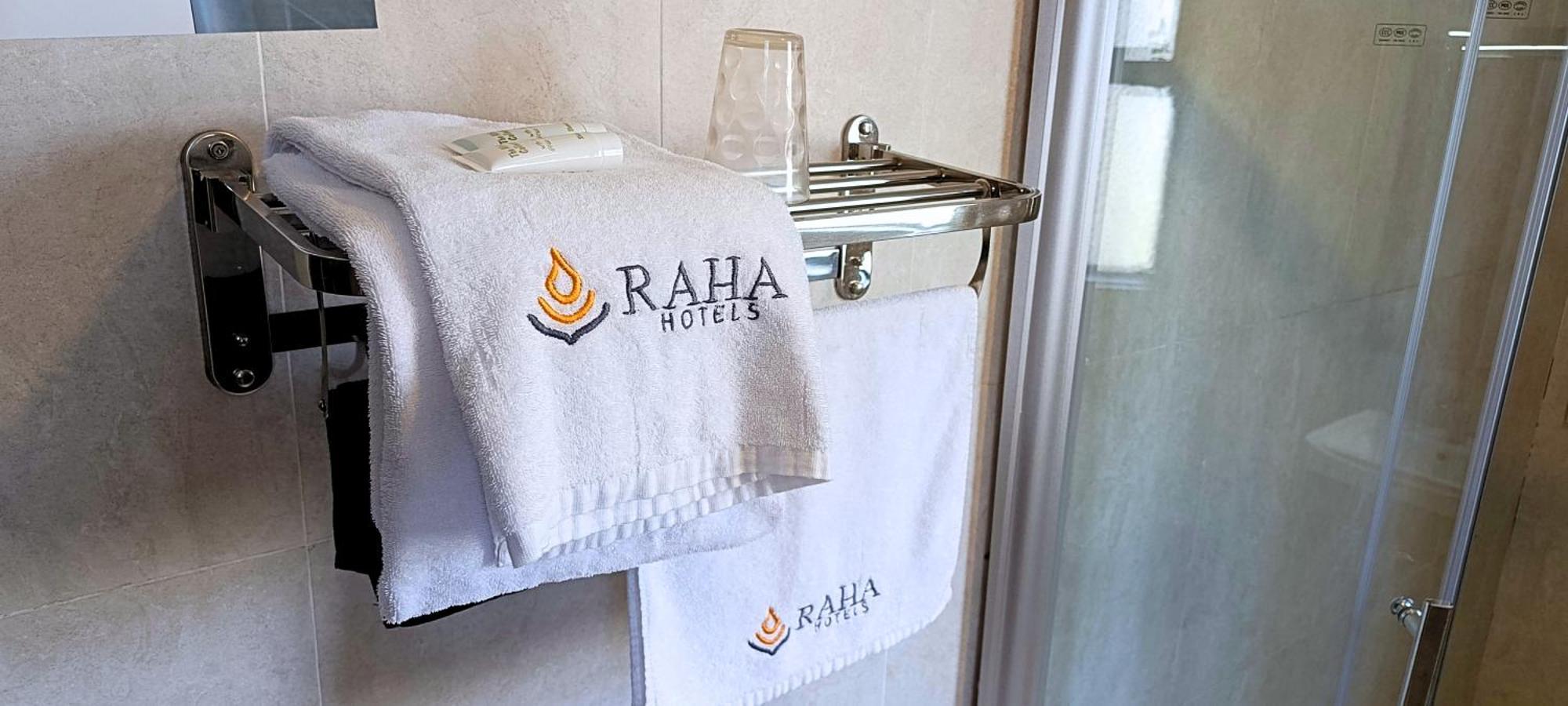 Raha Hotel & Suites Nairobi Luaran gambar